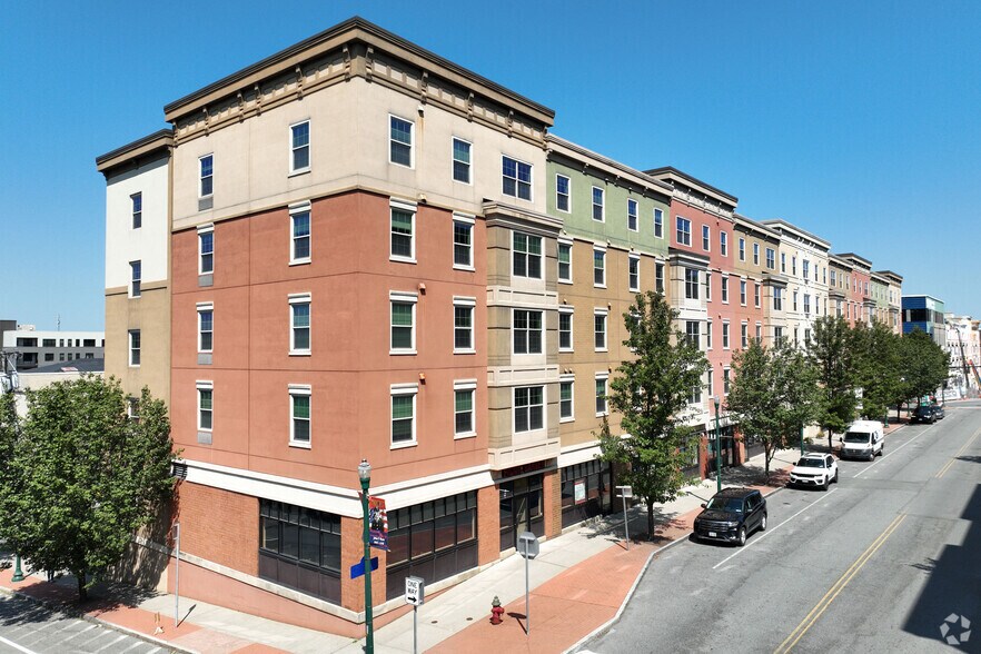 Building Photo - College Suites of City Station East