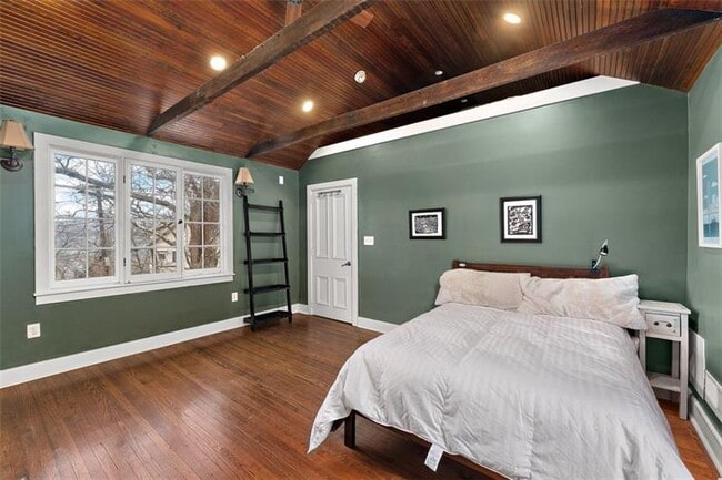 Building Photo - 732 Orchard Terrace