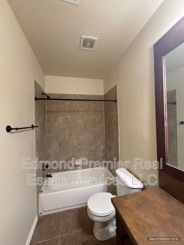 Building Photo - 3024 FireWheel Rd