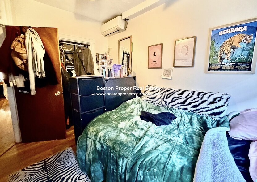 Building Photo - 52 Saint Germain St