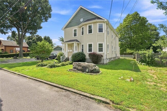 Building Photo - 51 Pettaconsett Ave