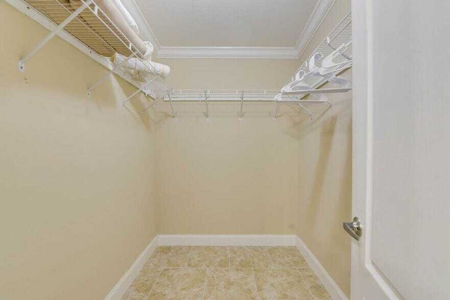 Building Photo - 886 Loggerhead Ln