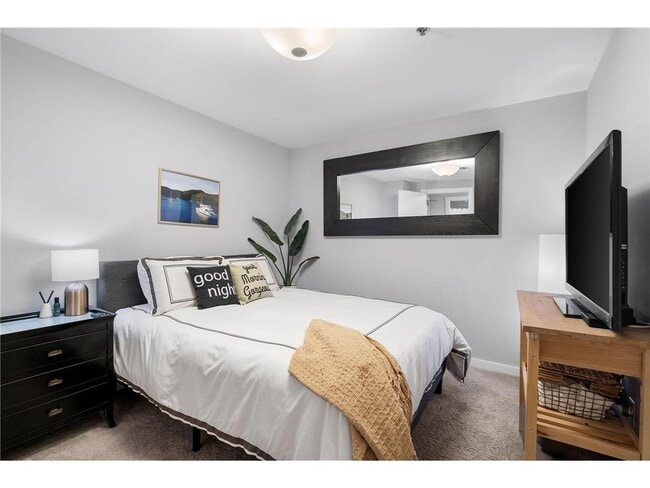 Building Photo - 740 Portland Ave