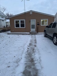 Building Photo - 941 20th Ave SW