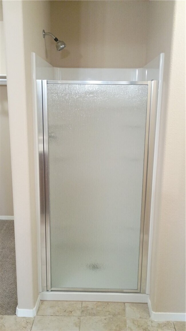 Building Photo - 905 SW Loudon Dr