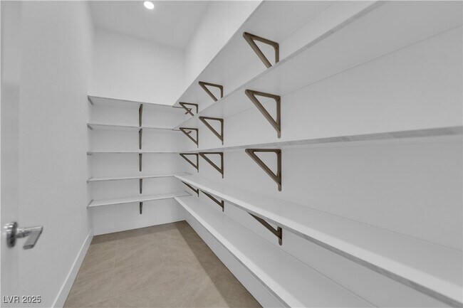 Building Photo - 11049 Concord Vly Dr