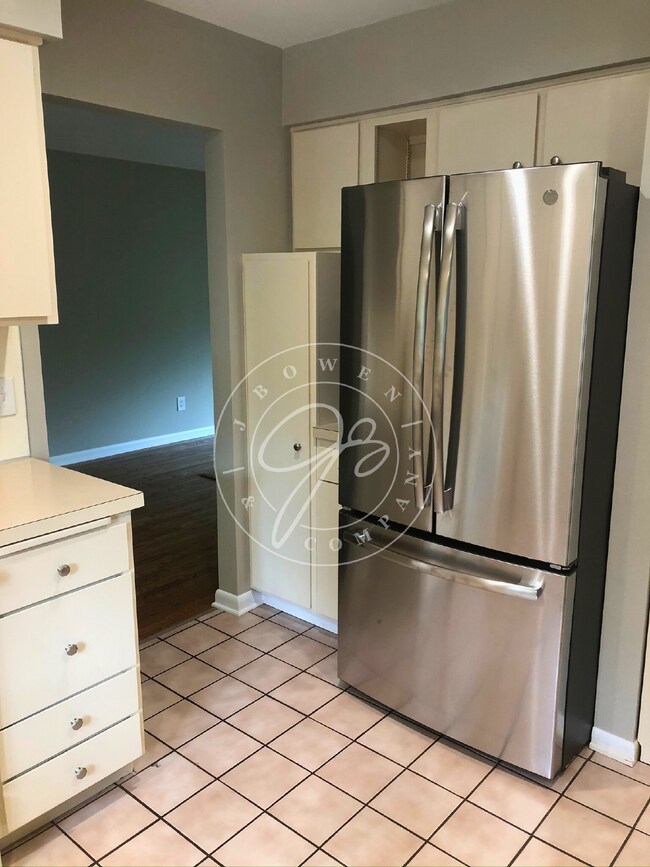 Building Photo - Beautiful 4-Bedroom Home in Lincoln Wood –...