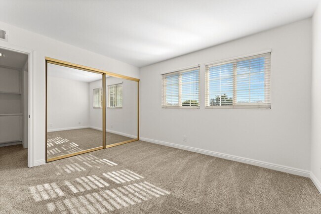 Building Photo - 4/Bed, 3/Bath YL Travis Ranch Home w/Pool & Spa