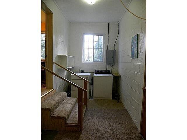 Building Photo - 2843 Castleton Ave