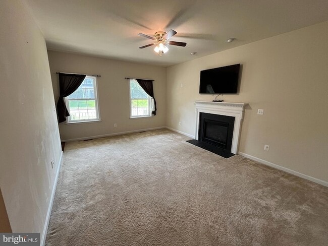 Building Photo - 47 Summerfield Ln
