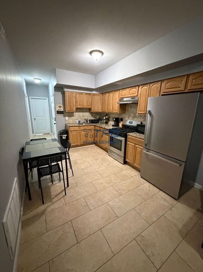 Building Photo - 142 Ripley Pl