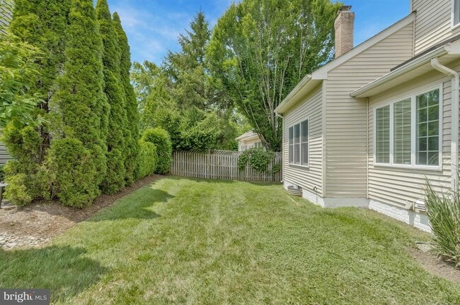 Building Photo - 10857 Hunter Gate Way
