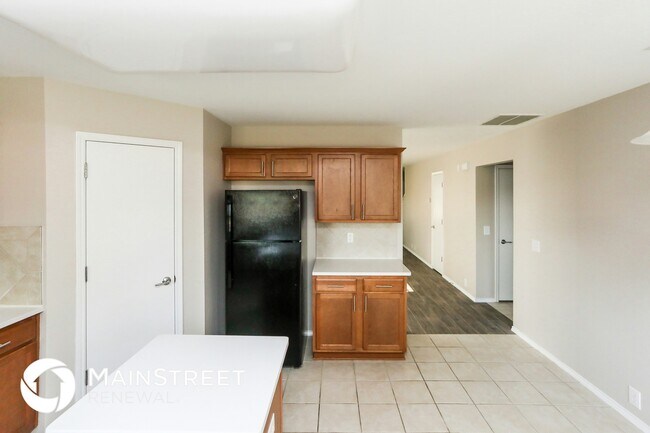 Building Photo - 707 River Run Dr