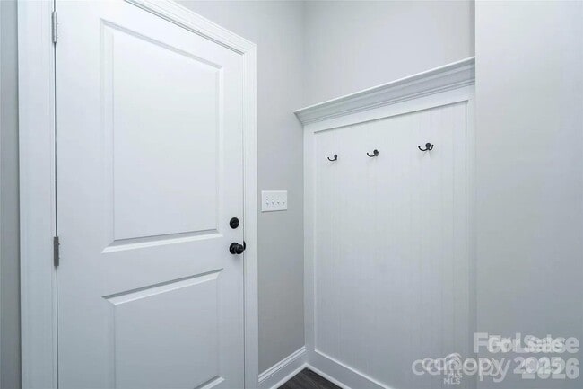 Building Photo - 1721 Balfour Ln