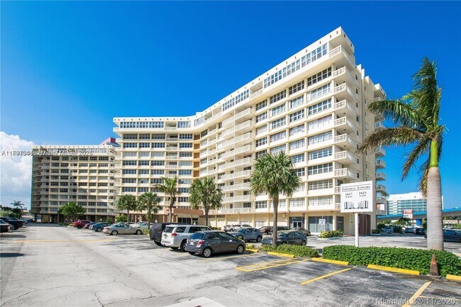 Building Photo - 1825 S Ocean Dr