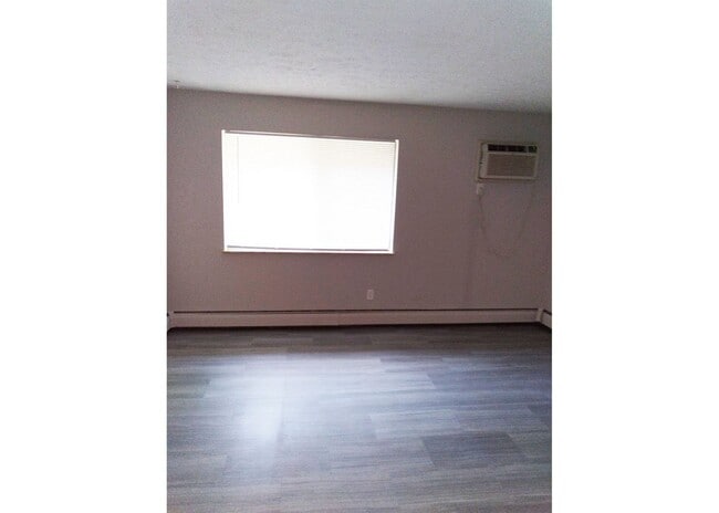 Building Photo - 3033 Clifton Ave
