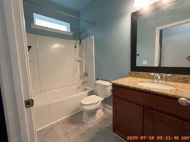 Building Photo - Lexington Living Oasis