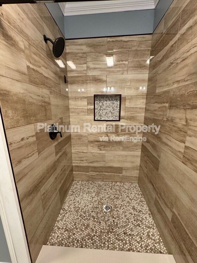 Building Photo - 1702 Stonegate Way SW