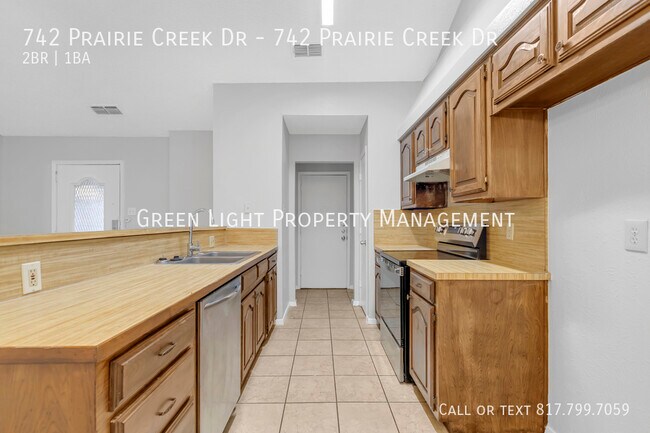 Building Photo - 742 Prairie Creek Dr