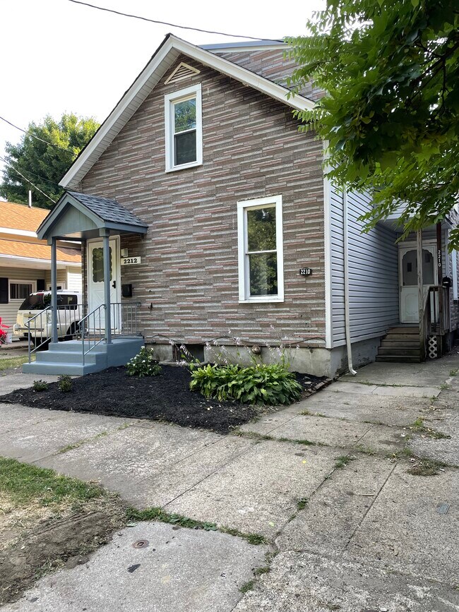 Building Photo - 2212 Cherry St