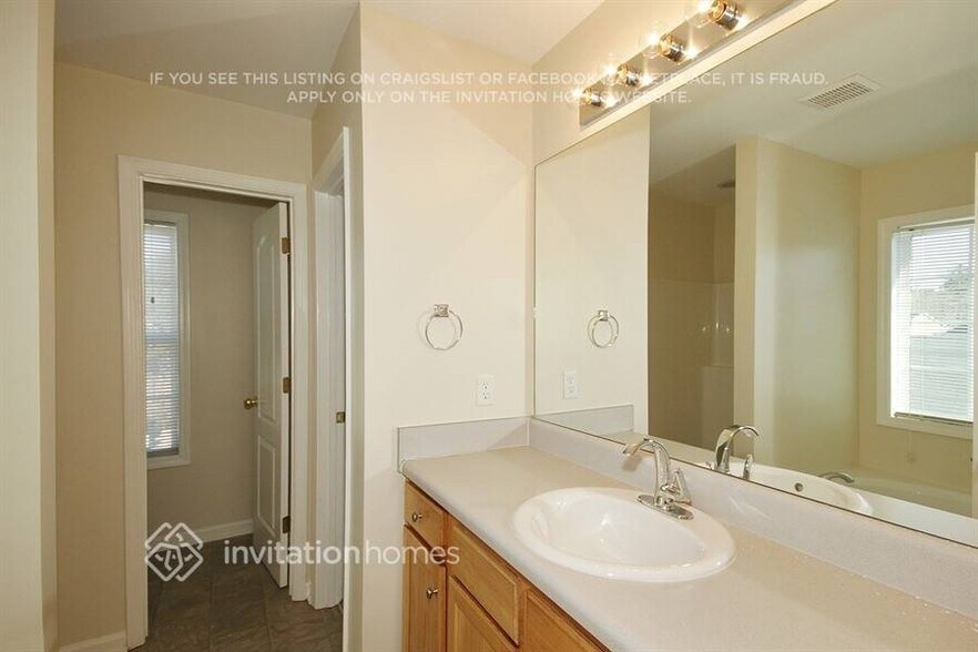 Building Photo - 130 Millwheel Dr