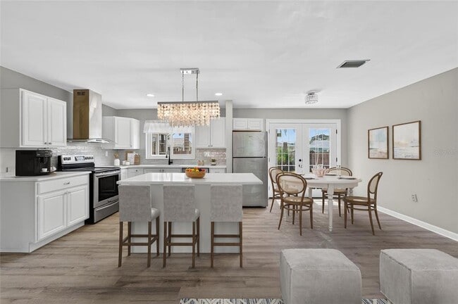 Building Photo - 2127 Scotland Dr