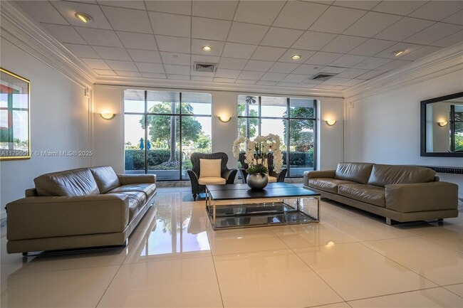 Building Photo - 5700 Collins Ave