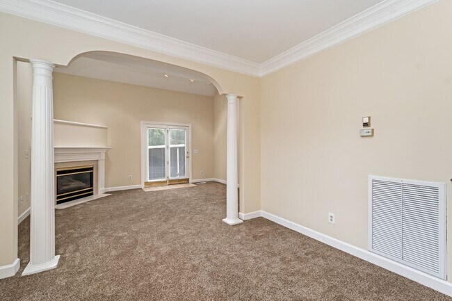 Building Photo - 1158 Sewanee Rd