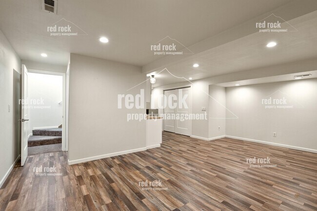 Building Photo - 6103 W Wind River Dr