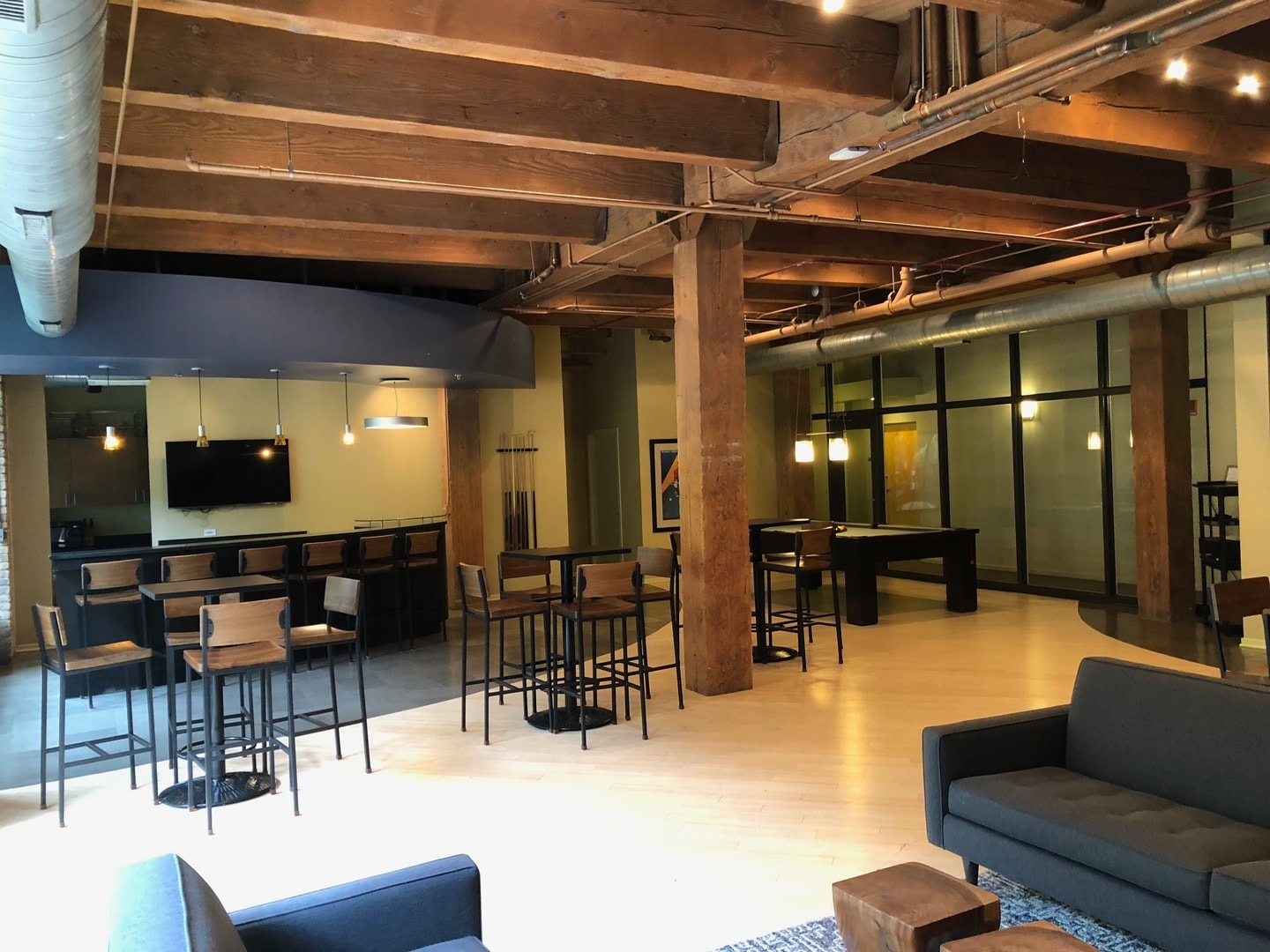 Building Photo - 1040 W Adams St