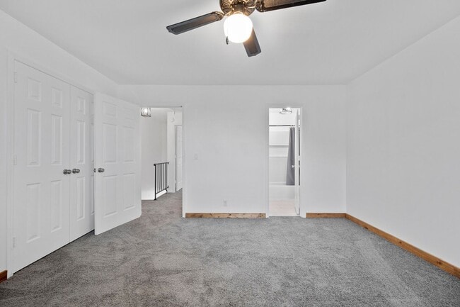 Building Photo - 2 bed 1.5 bath townhome for rent in Brentwood!