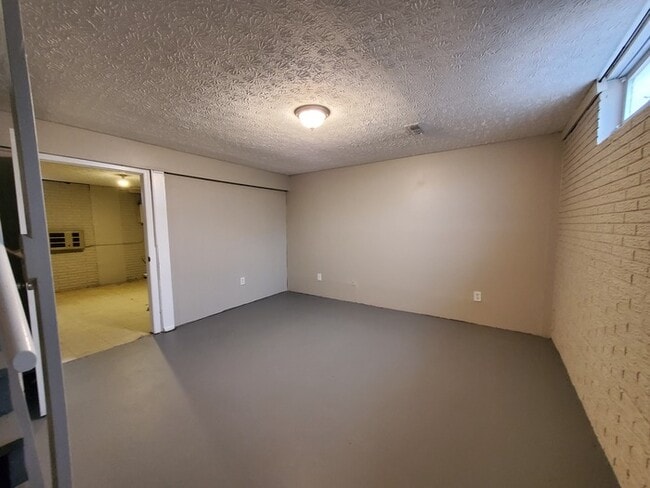 Building Photo - 2598 Sawbury Blvd