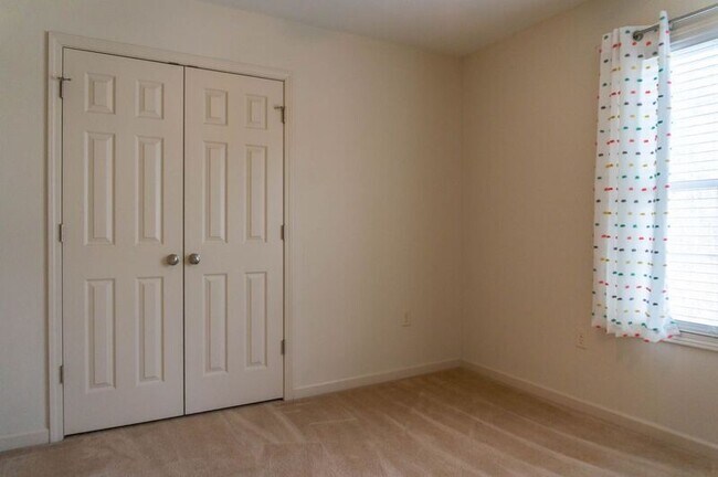 Building Photo - 40 Wayward Path