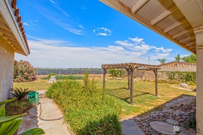 Building Photo - 4296 W County 15th St