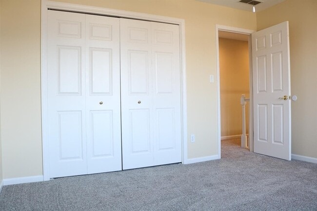 Building Photo - 9939 Sequoia Ln