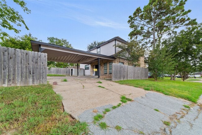 Building Photo - 14903 Arundel St