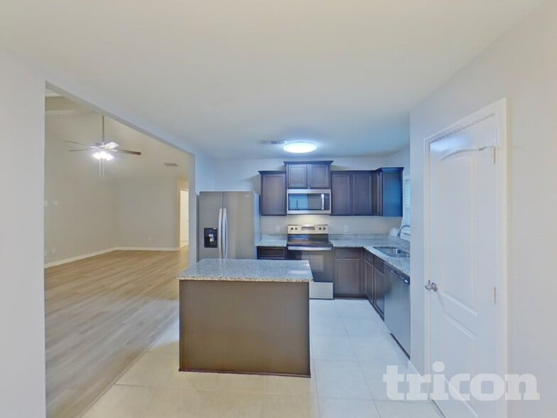 Building Photo - 185 Presidents Way