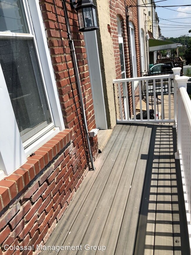 Building Photo - 4 br, 2.5 bath House - 121 N Monastery Ave