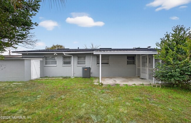 Building Photo - 8015 Jaguar Dr