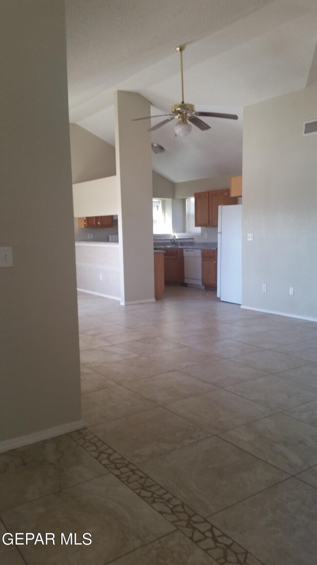Building Photo - 505 Von Bargen Dr
