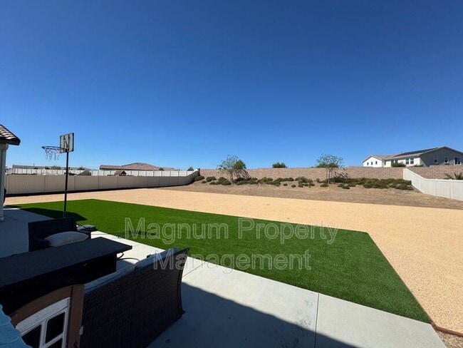 Building Photo - 31310 Reserve Dr