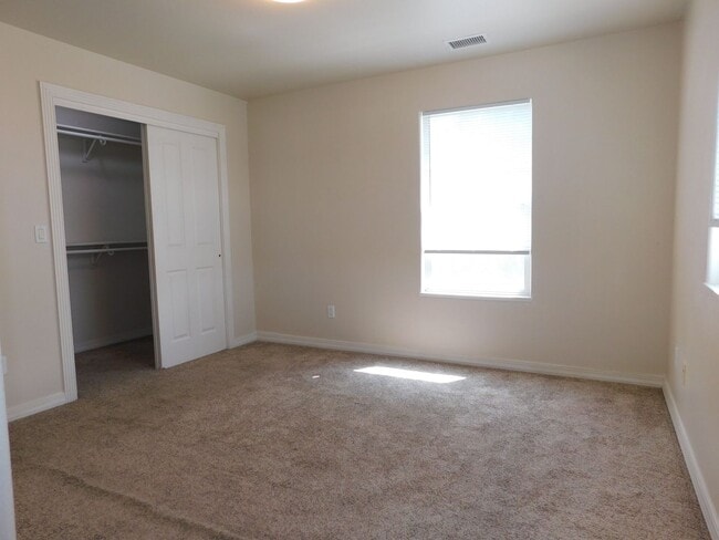 Building Photo - 1183 Inverness Way