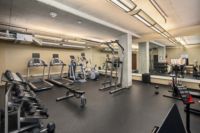 Building Photo - 2720 3rd Ave