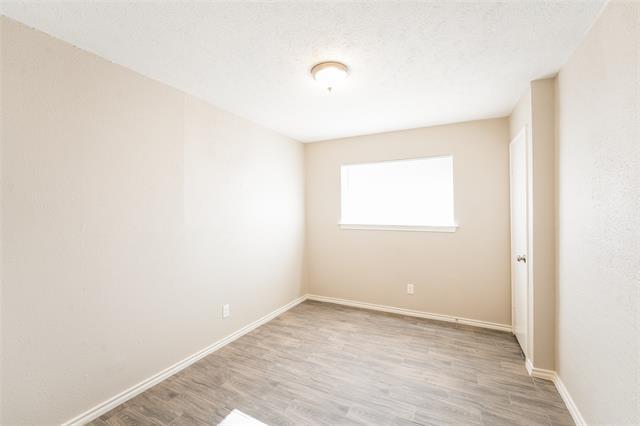 Building Photo - 217 Woodhaven Dr