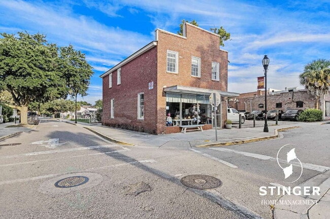 Building Photo - 221 West St