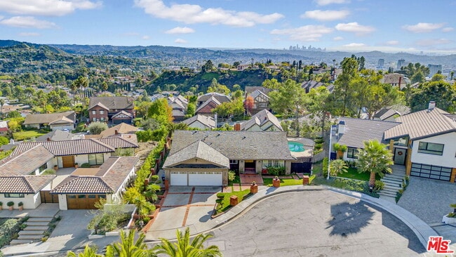 Building Photo - 906 Whitehaven Terrace