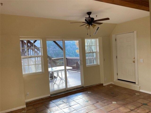 Building Photo - 1620 Edgecliff Dr