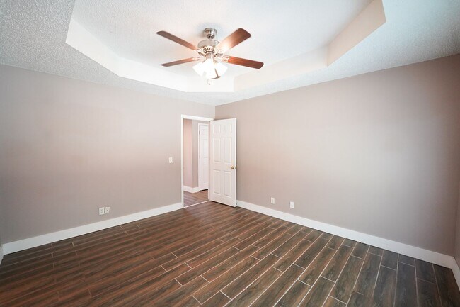 Building Photo - Coming Available!