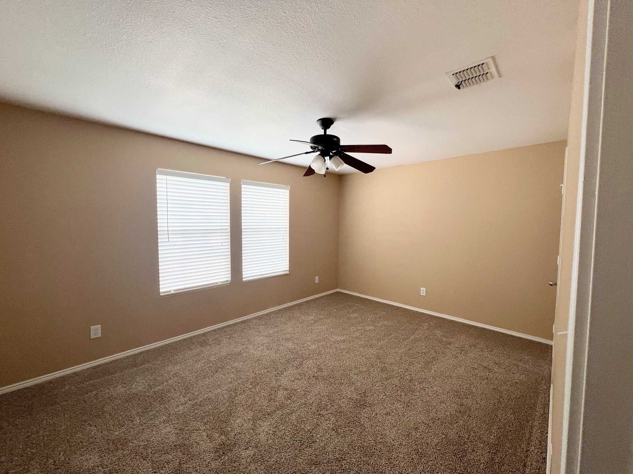 Building Photo - 3803 Ponderosa Bnd