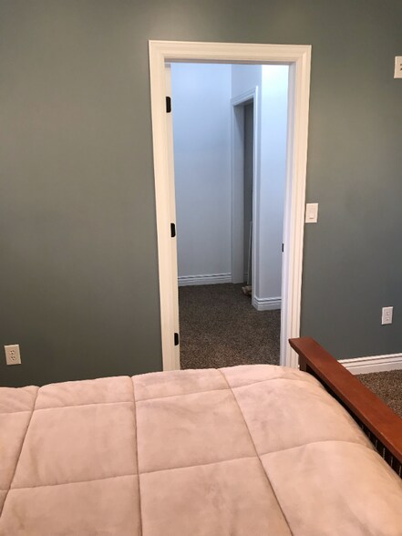 Building Photo - 82 N 3475 W